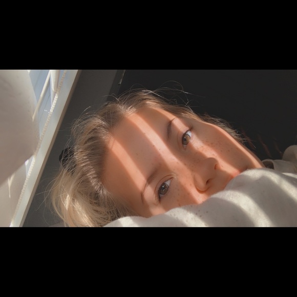 Meet your Posher, Cassidy - Picture 1 of 7